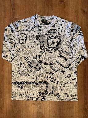 Teddy Fresh NWOT White Black Graffiti Tattoo Scribble LS Crewneck Large Unisex